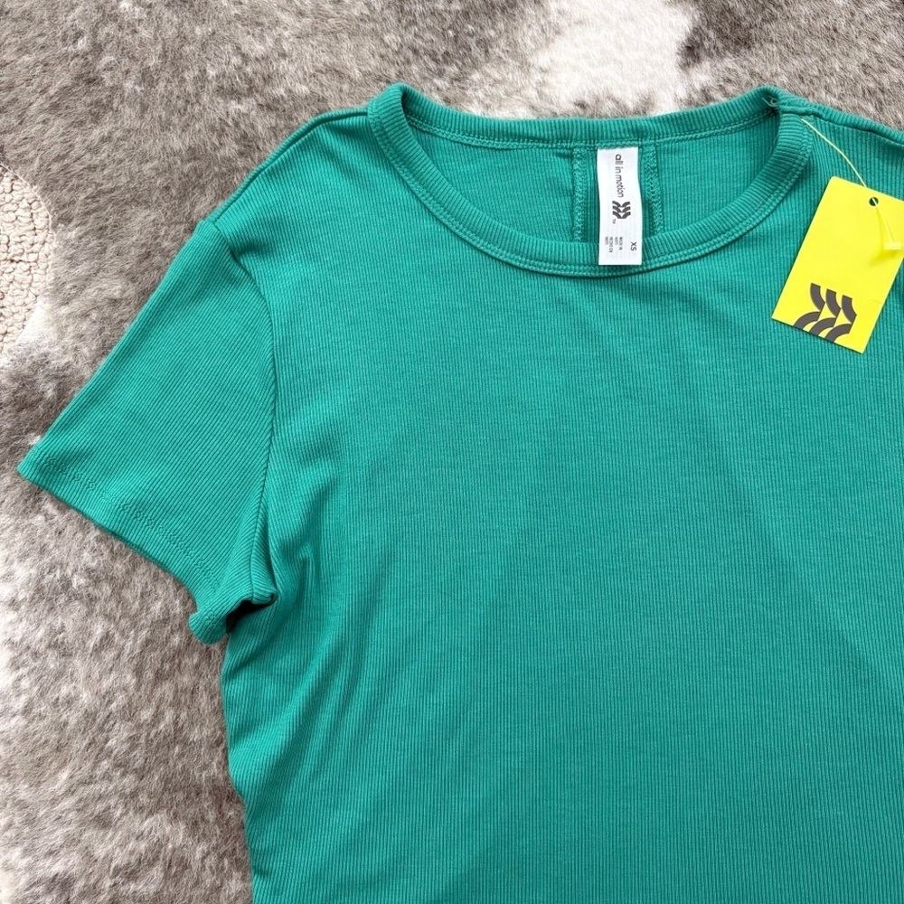 NWT All In Motion Ribbed Shirt - Picture 2 of 10